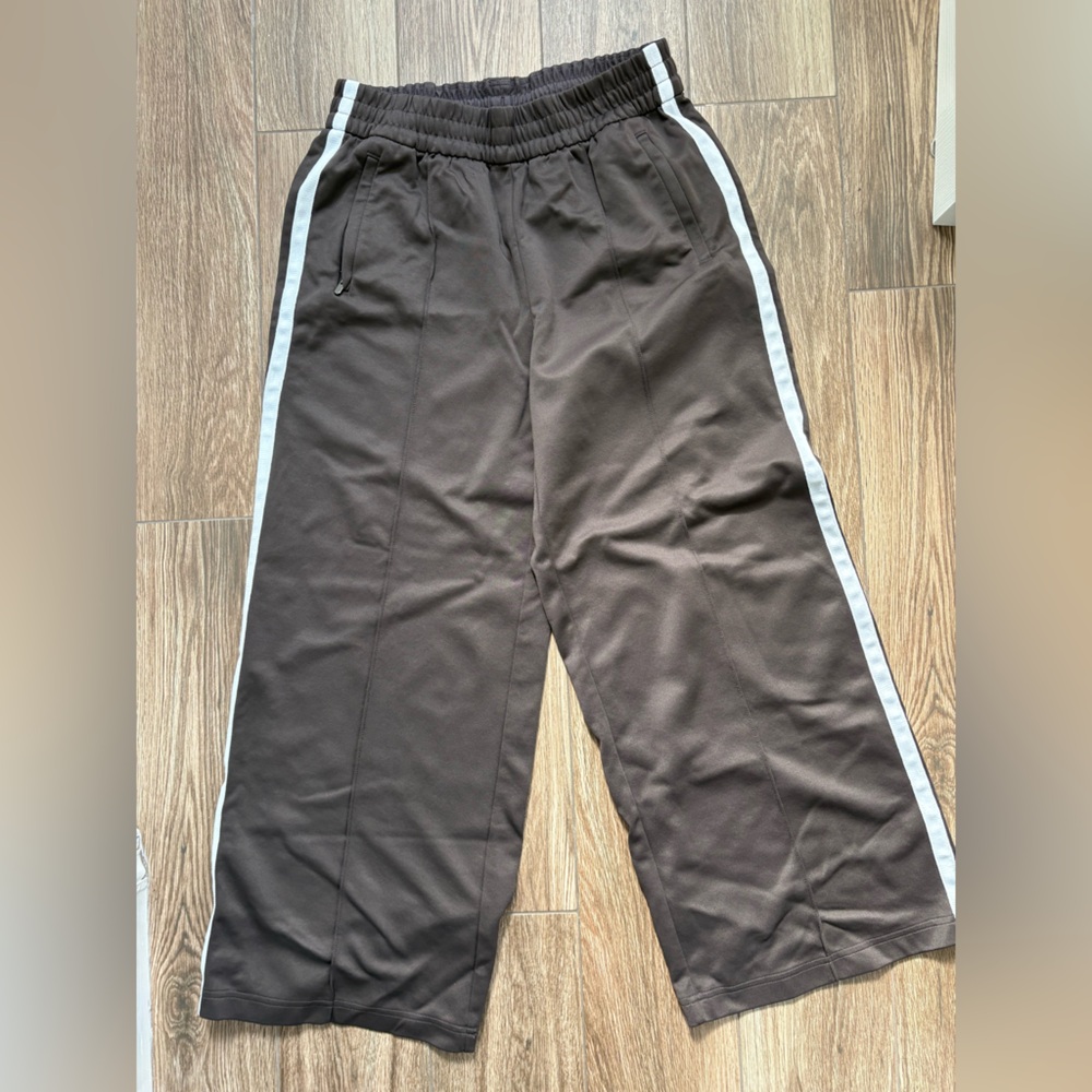 Athleta truffle Knit Pants